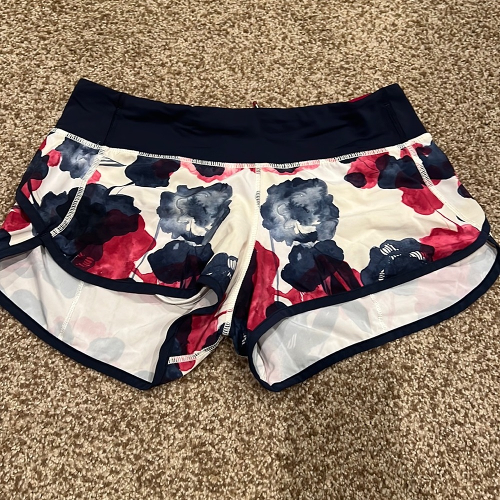 Lululemon 2.5 shorts
